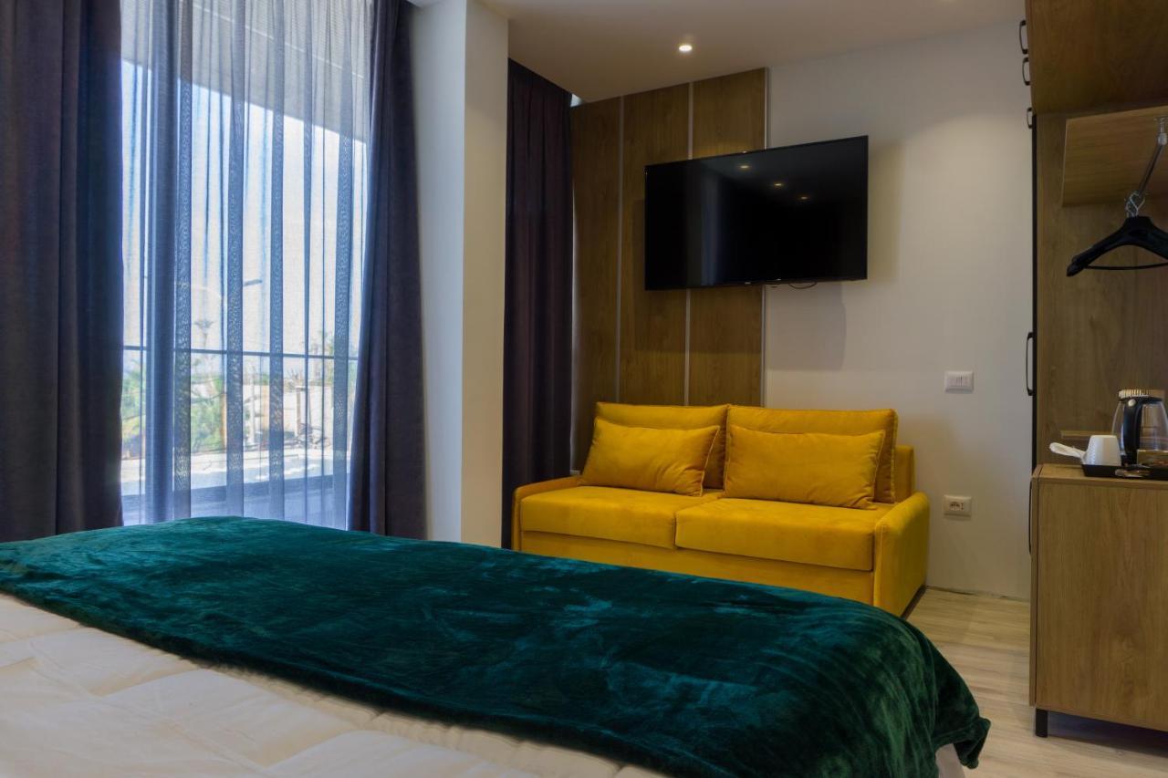 Hotel Morfeus Durrës 外观 照片